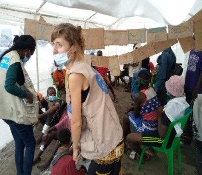 Les équipes de Médecins du Monde Belgique auprès des enfants.